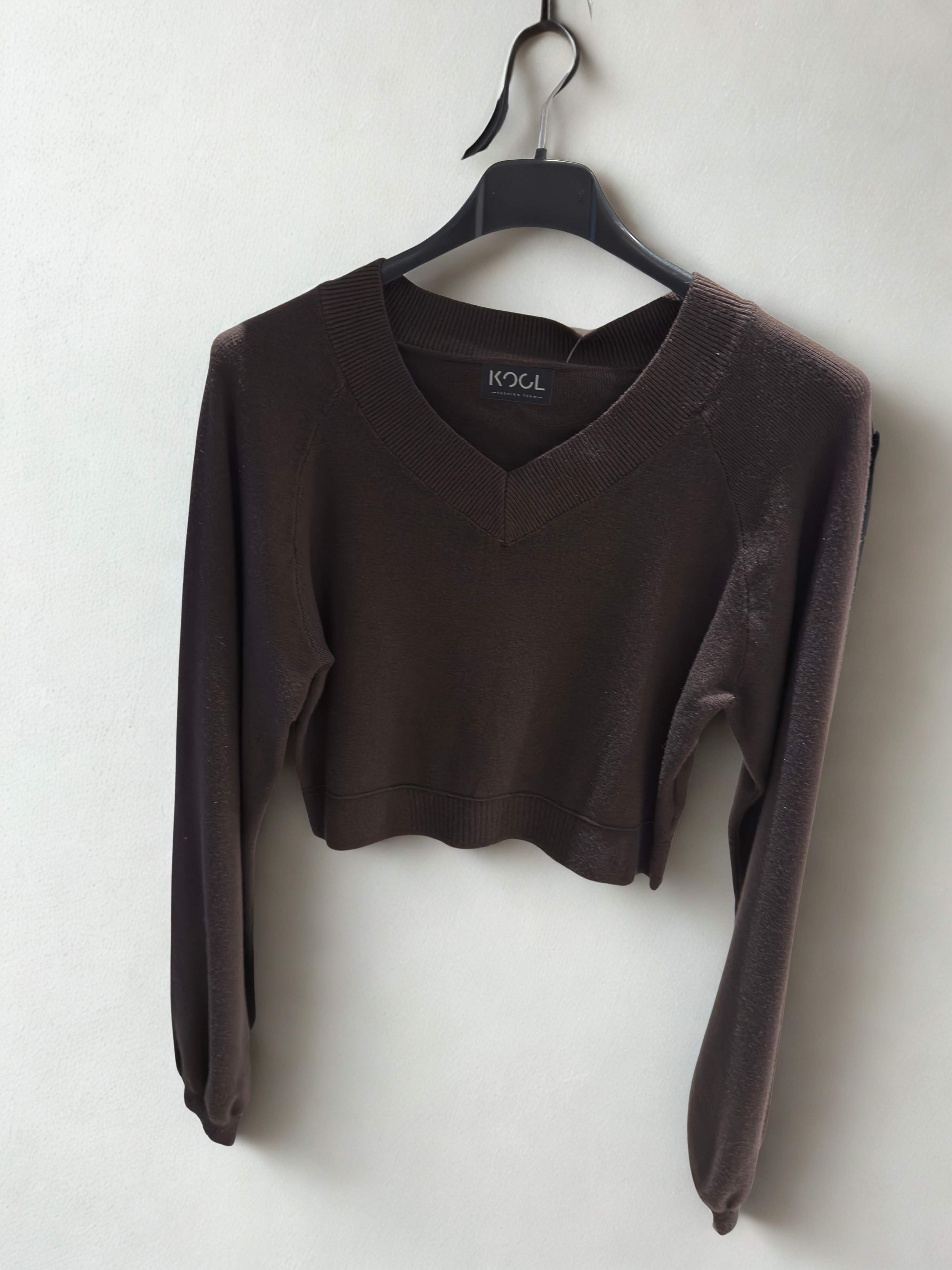 Sweat Malha Decote V Manga Comprida – Confortável e Versátil