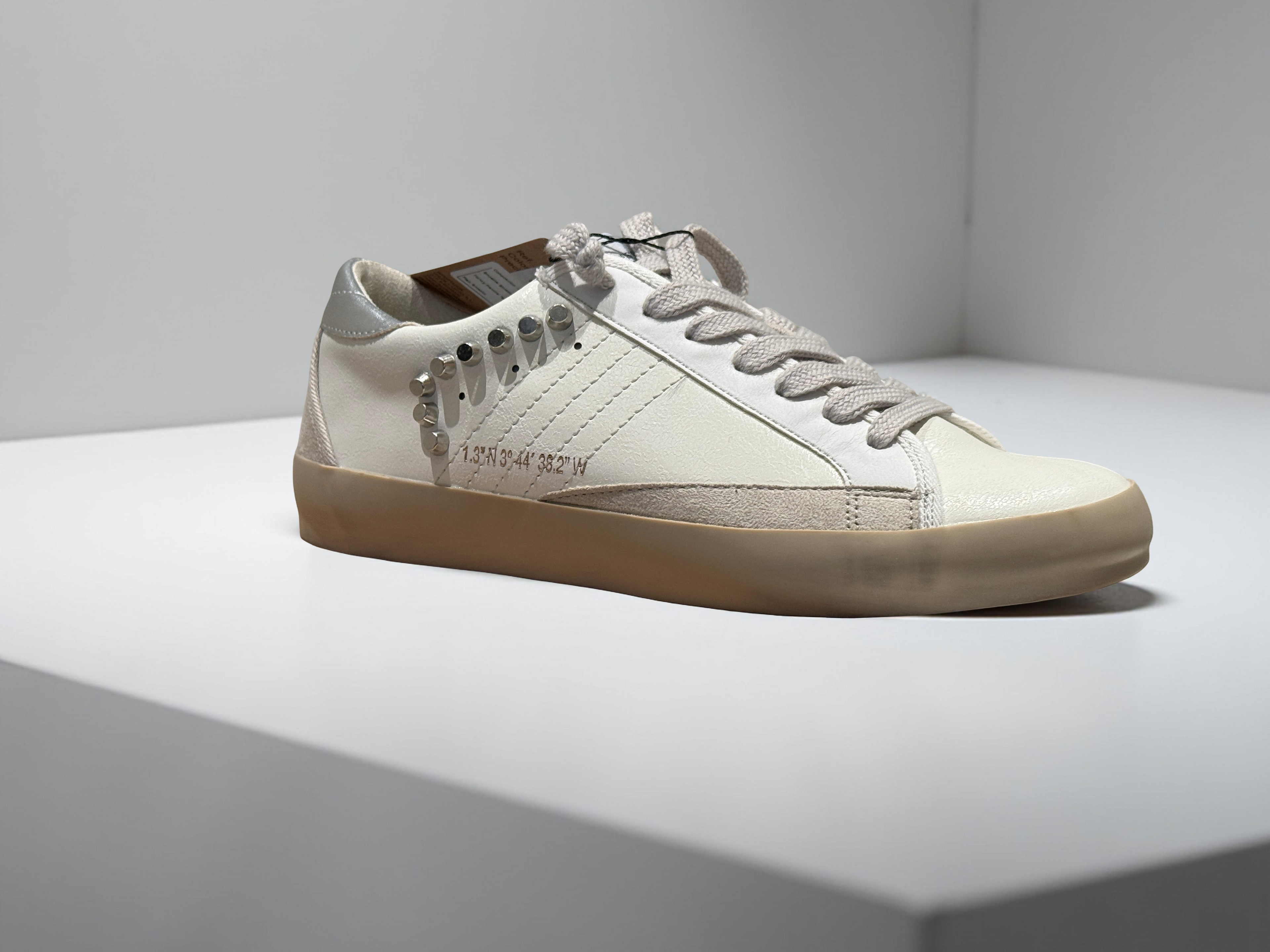 Look Casual Chic-Conjunto Malha Pérola+ Jeans+ Tênis