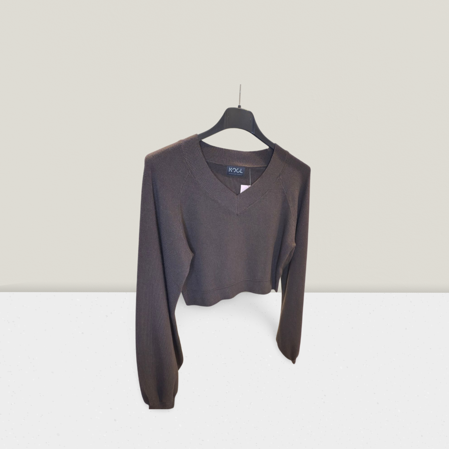 Sweat Malha Decote V Manga Comprida – Confortável e Versátil