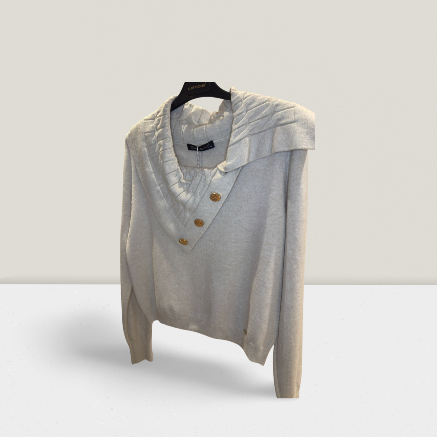 Look Casual Chic-Conjunto Malha Pérola+ Jeans+ Tênis