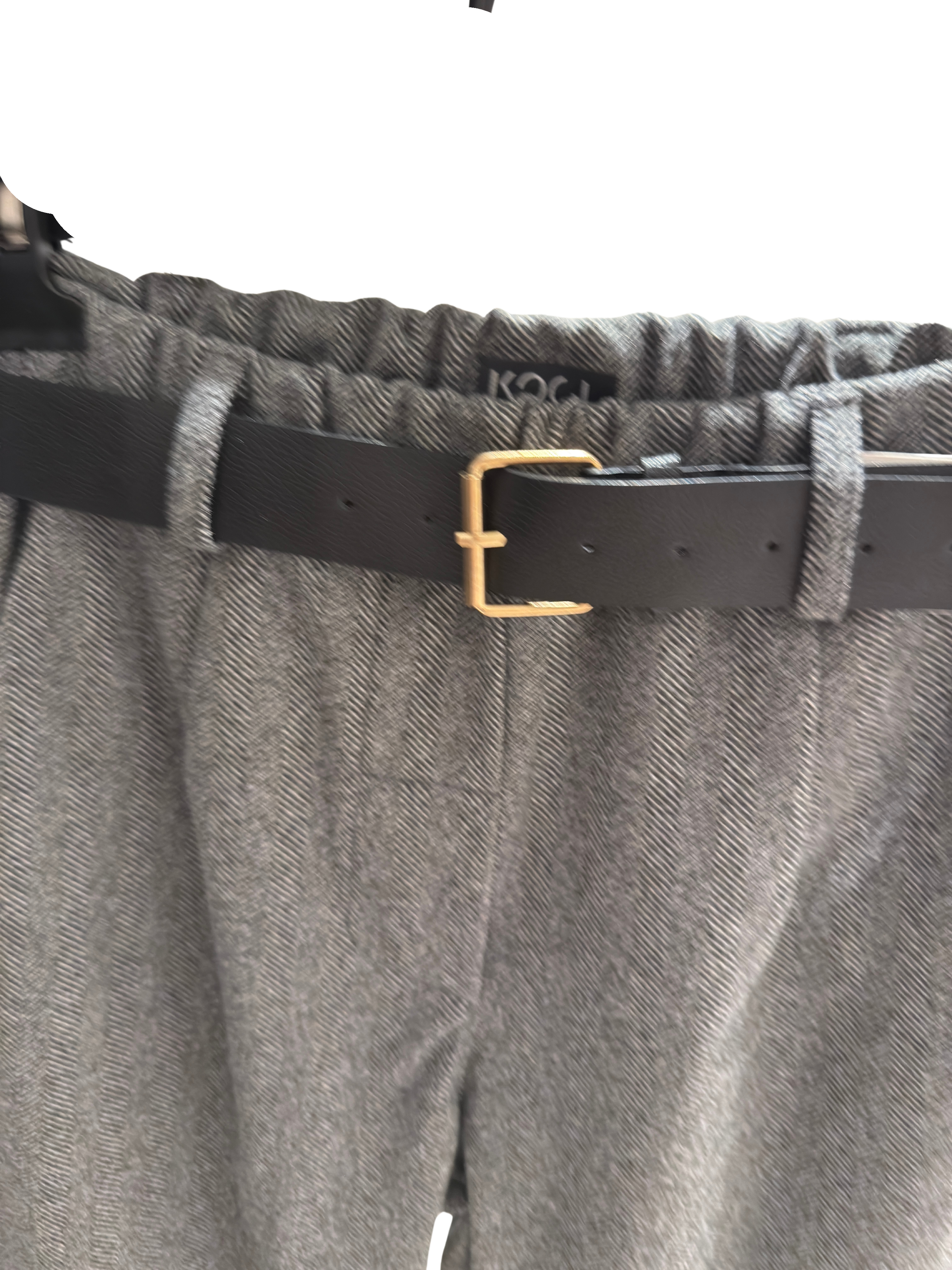 Calças com Cinto – Corte Moderno & Confortável