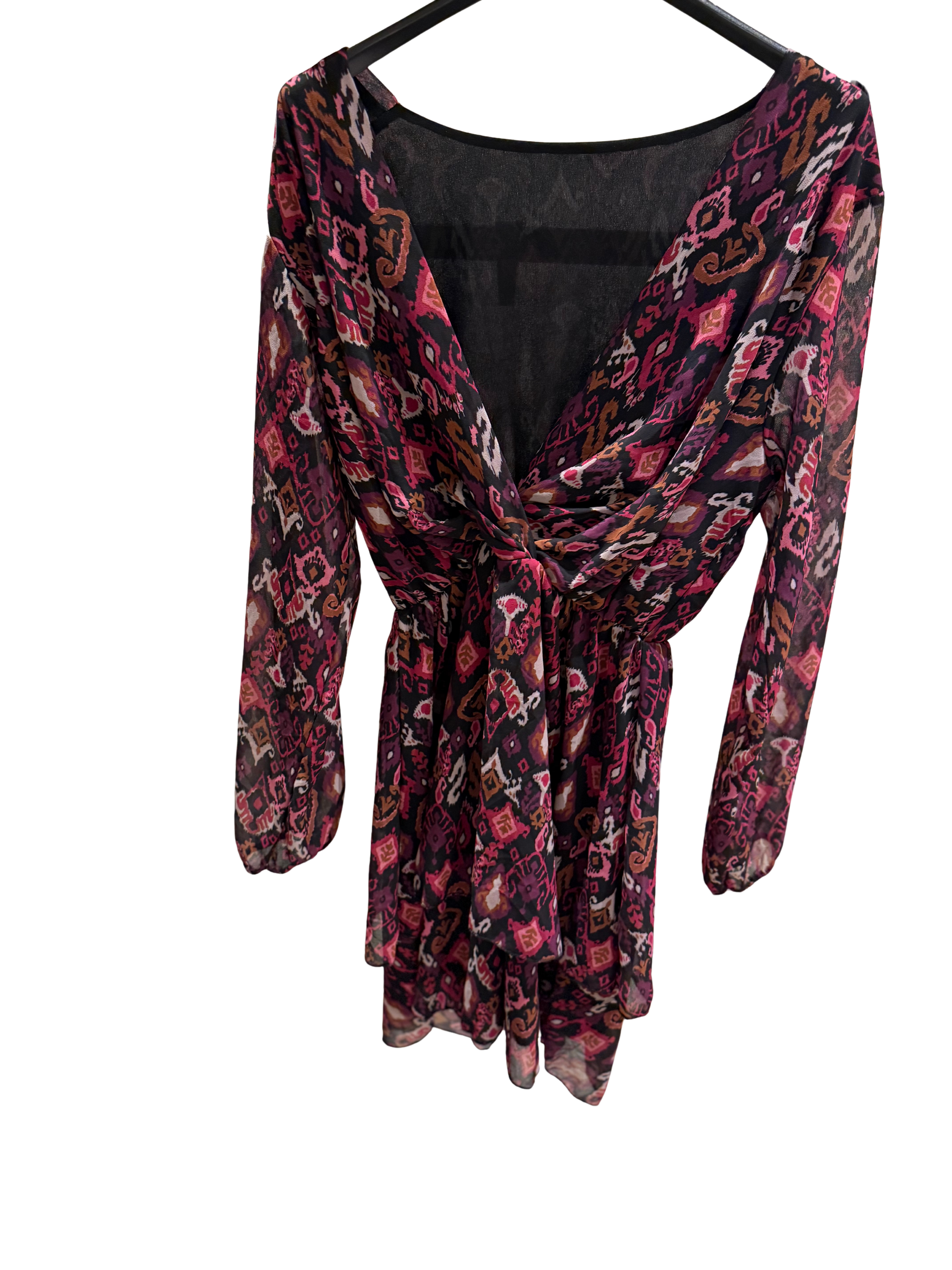 Vestido Curto Boho Estampado – Decote Cruzado & Mangas Fluídas